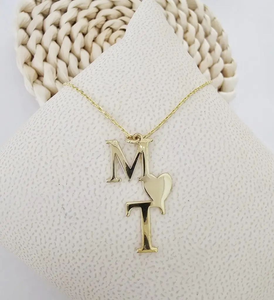 Collier initiale personnalisé – bijou fin et élégant, hypoallergénique, parfait pour symboliser un lien précieux ou offrir un cadeau unique