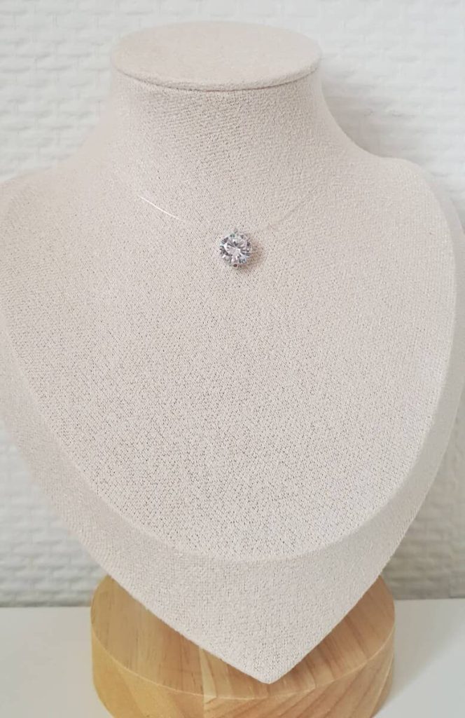 Collier invisible solitaire