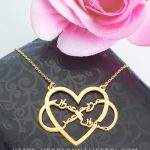 Collier infini dans son coeur personnalisé