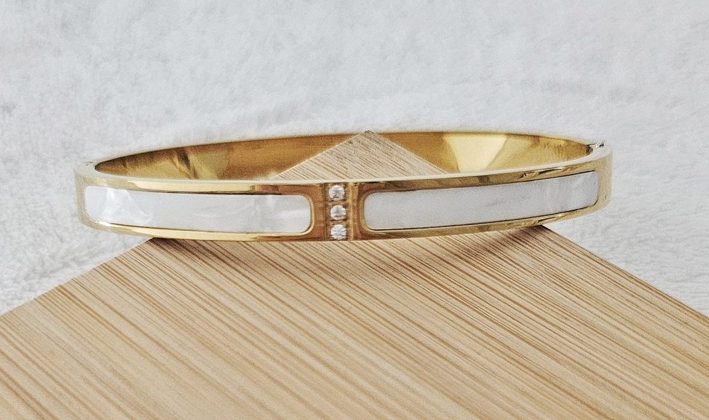 Bracelet jonc marbre blanc et strass