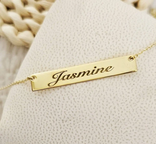 Bracelet gravure femme personnalisé avec prénom, date ou mot