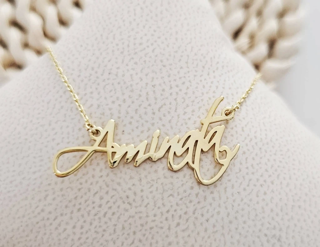 Bracelet enfant prénom personnalisé – bijou doux, élégant et hypoallergénique, parfait pour offrir un cadeau symbolique