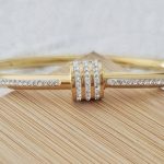 Bracelet bangle vintage or jaune strass