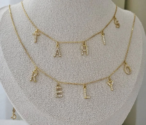 Collier 2 prénoms personnalisé avec strass en argent 925 et plaqué or 22 carats, bijou élégant et scintillant