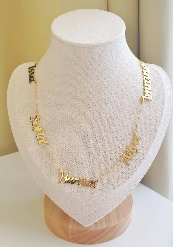 collier 5 prénoms personnalisé famille bijou femme