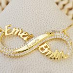 Collier infinity strass