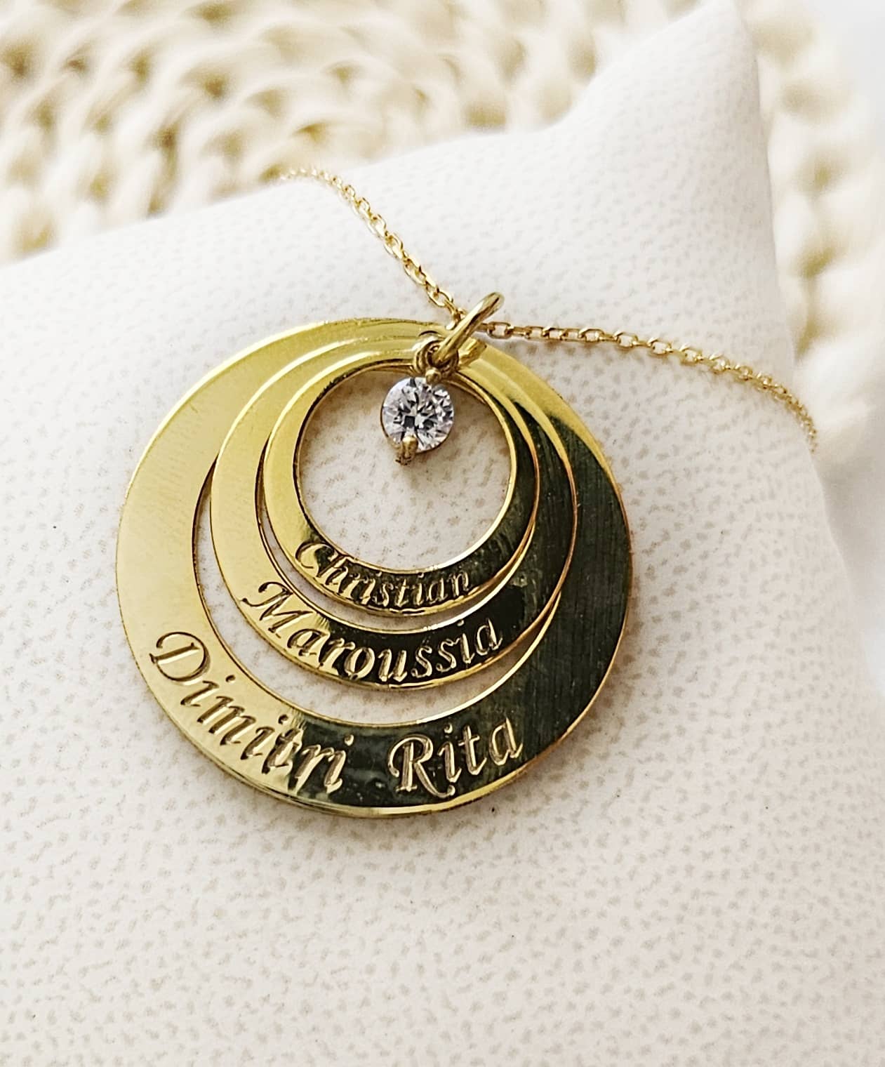 Collier prénom personnalisé diamant et ses 3 ronds