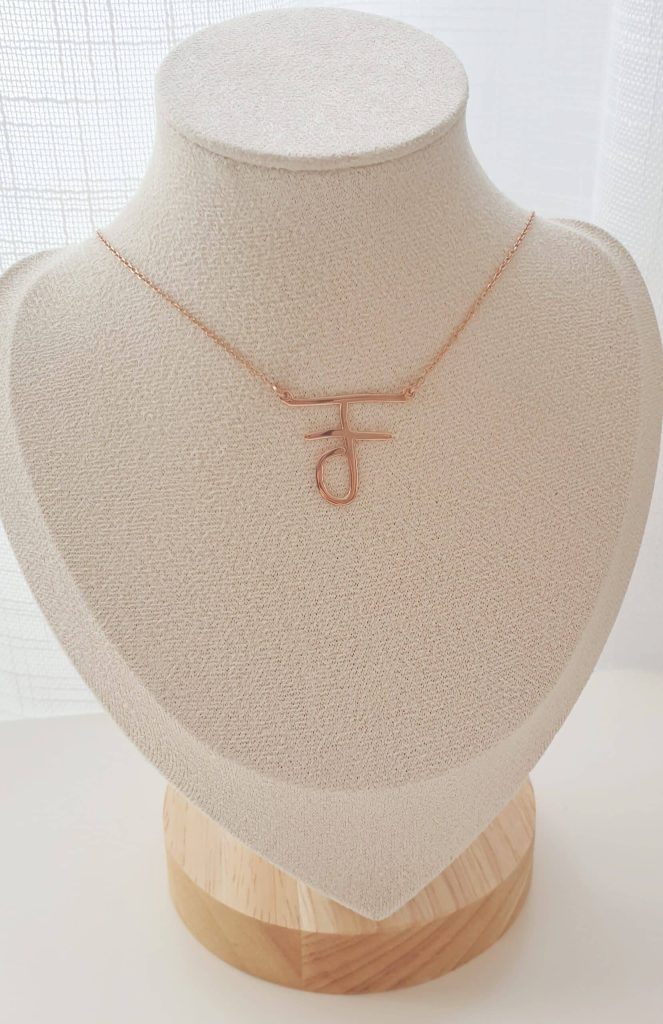 Collier 2 lettres fusionnés personnalisés