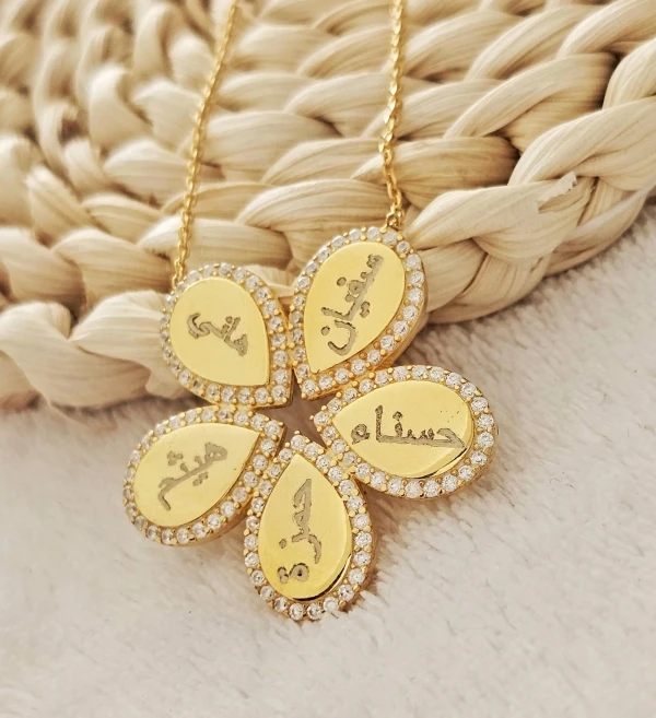 collier prénoms personnalisé 5 prénoms