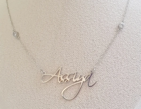 Collier prénom personnalisé femme et fille en argent 925 et plaqué or 22 carats, bijou délicat