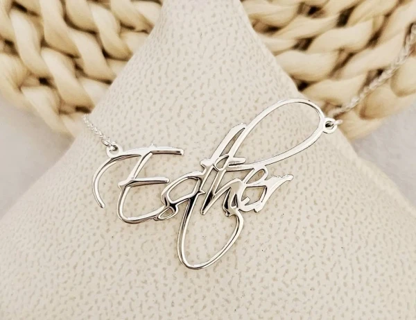 Collier prénom personnalisé femme et fille en argent 925 et plaqué or 22 carats, bijou délicat