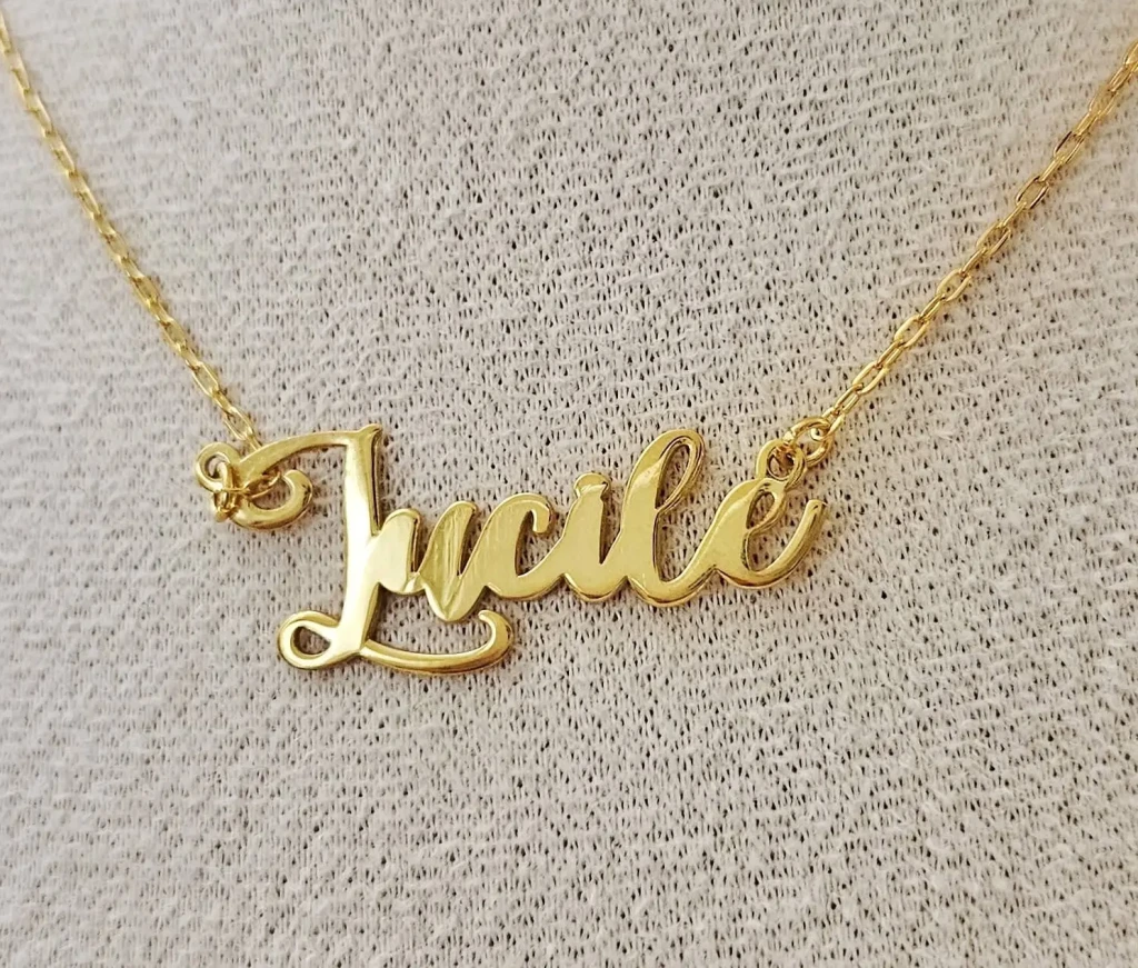 collier prénom personnalisé or