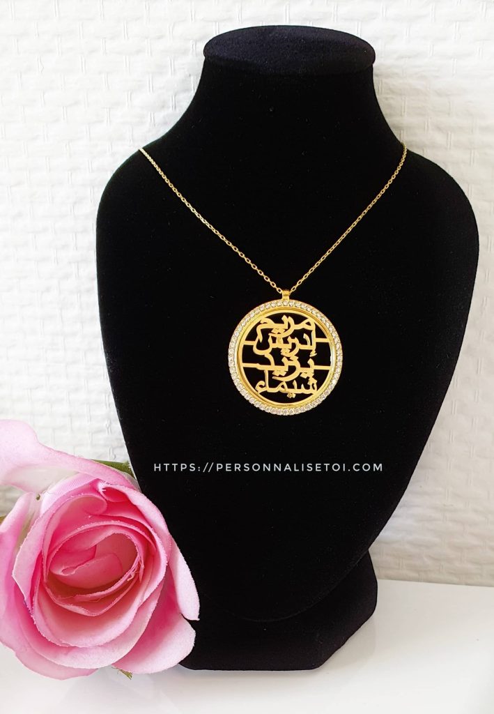 Collier médaillon strass personnalisé