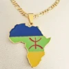 Collier carte Afrique Amazigh finition dorée avec symbole Yaz berbère, bijou identitaire inoxydable et hypoallergénique.